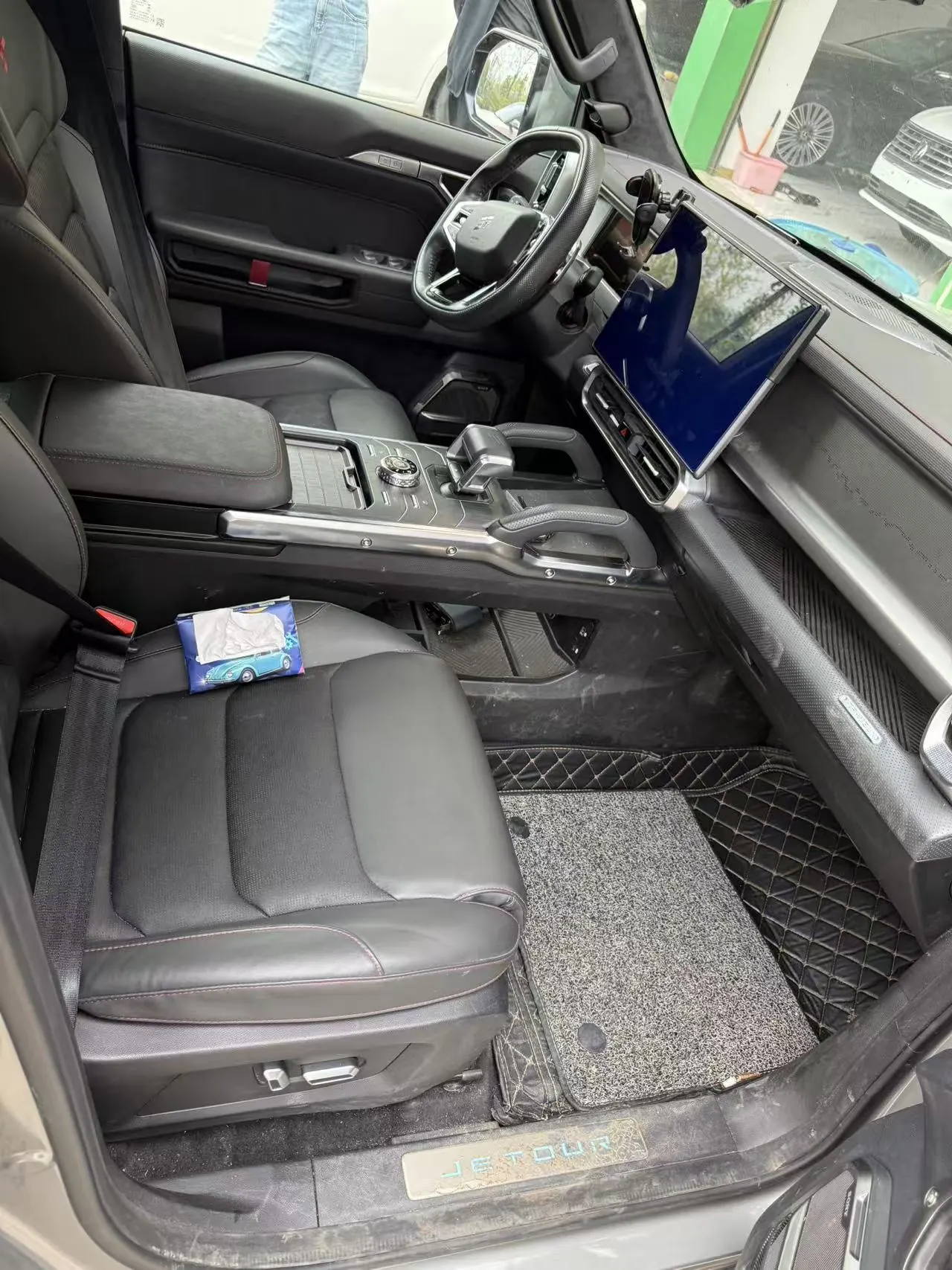 Jetour 2024 Traveler 2.0T Four-wheel Drive Through PRO Entertainment Edition Automatic Gear 5