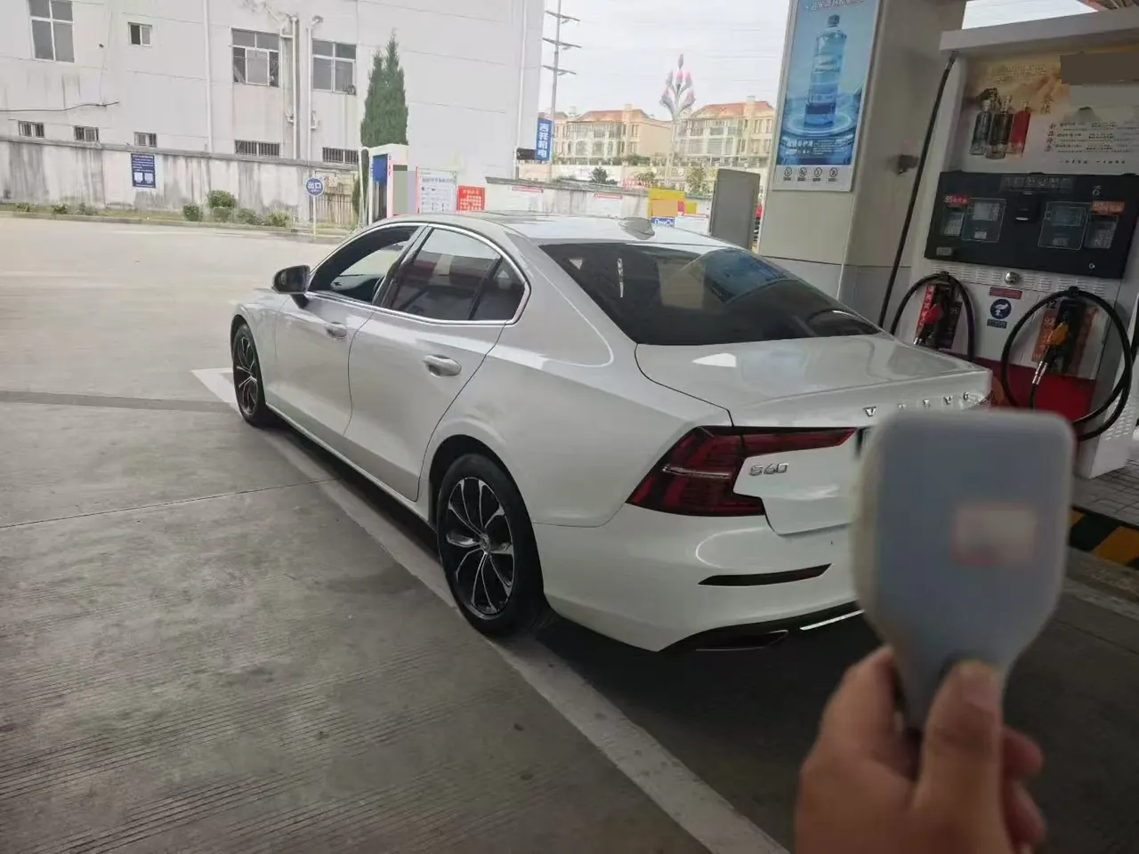 Volvo 2021 S60 2.0T T4 Zhiyi Deluxe Edition Automatic Gear 5