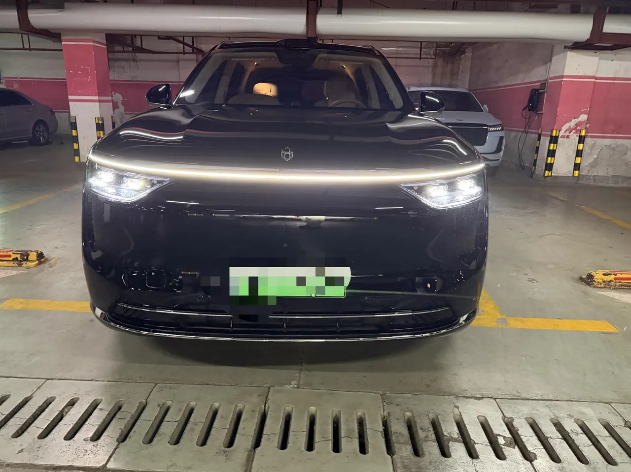 AITO 2025 AITO M8 Max Edition 53.4kWh 6-seat Edition Automatic Gear 2