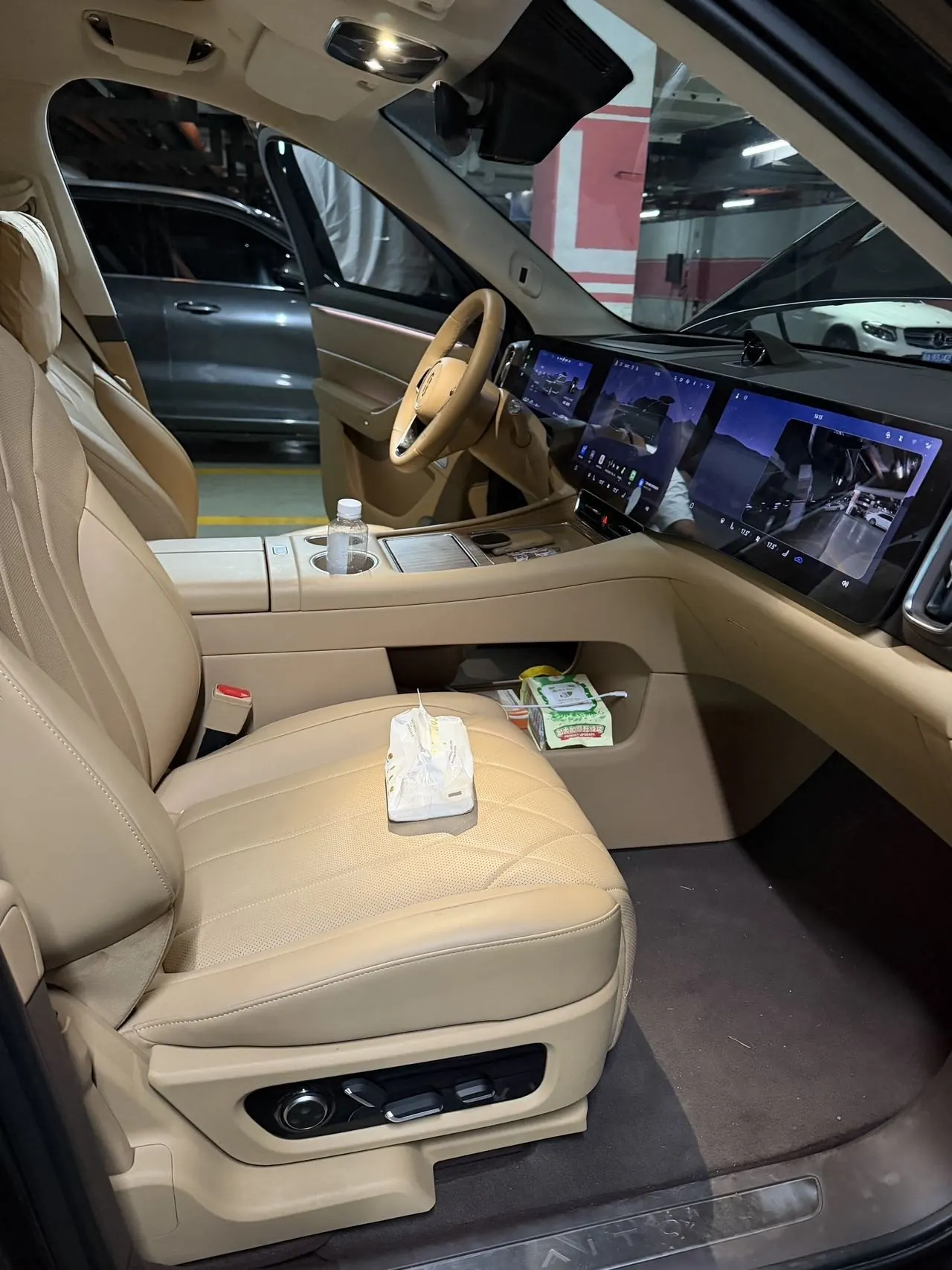 AITO 2025 AITO M8 Max Edition 53.4kWh 6-seat Edition Automatic Gear 5
