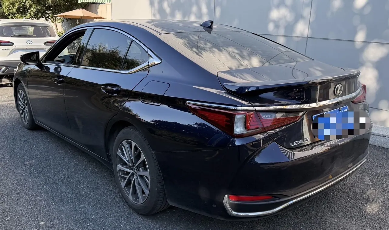 Lexus ES (Imported) 2022 ES300h 2.5 Stepless Excellence Edition Automatic Gear 2
