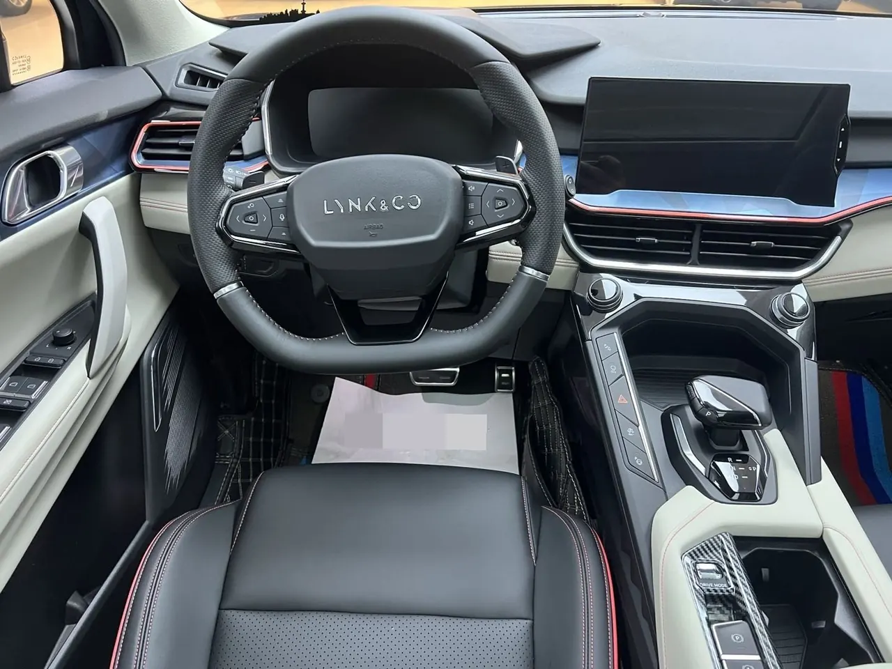 LYNK&amp;CO 2020 LYNK&amp;CO 06 1.5TD Yao Halo automatic gear 4