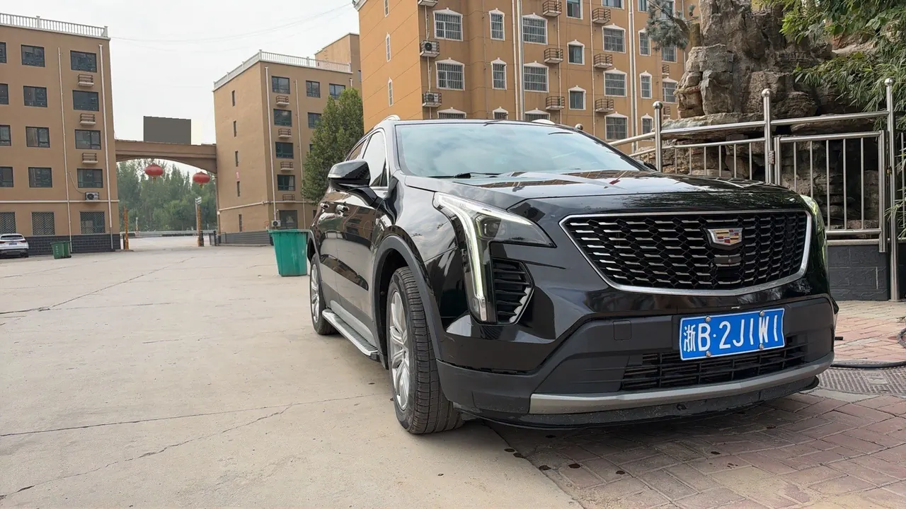 Cadillac 2020 XT4 2.0T 28T Two-Drive Luxury (Modified) Automatic Gear 3