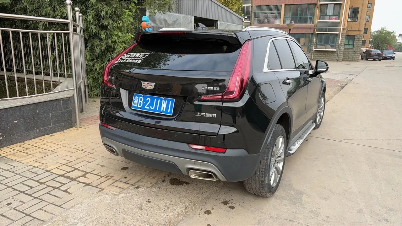 Cadillac 2020 XT4 2.0T 28T Two-Drive Luxury (Modified) Automatic Gear 4