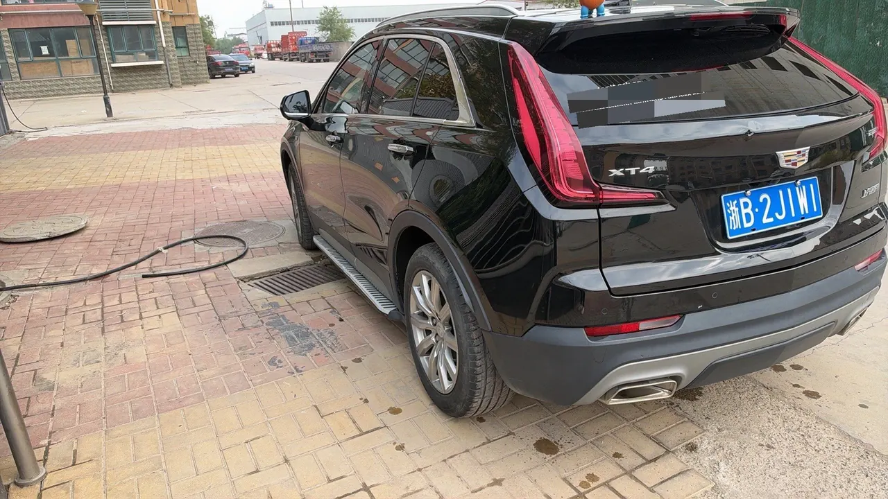 Cadillac 2020 XT4 2.0T 28T Two-Drive Luxury (Modified) Automatic Gear 5