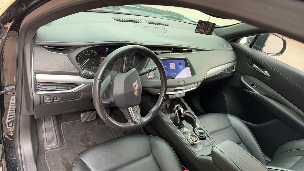 Cadillac 2020 XT4 2.0T 28T Two-Drive Luxury (Modified) Automatic Gear 6