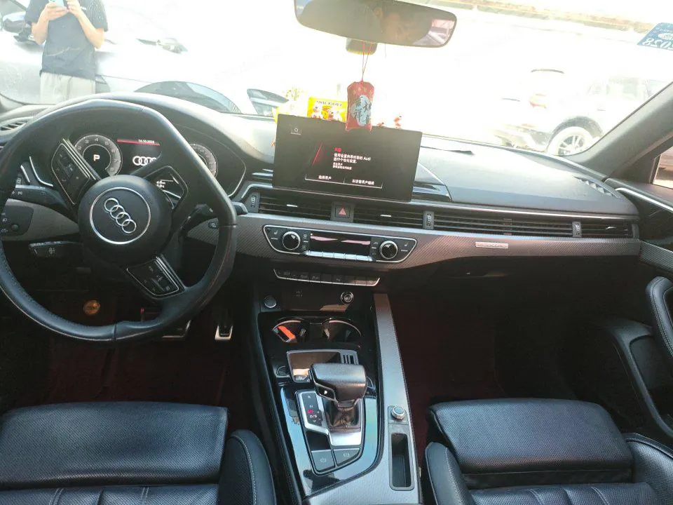 Audi 2023 A4L 2.0TFSI 40TFSI Quattro Deluxe Dynamic Automatic 4