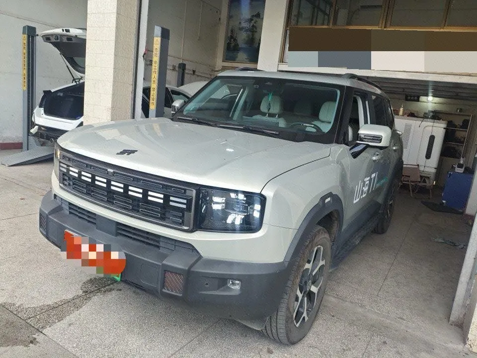 Jetour 2025 ShanHai T1 C- DM 1.5T 150km Haihai Automatic Gear - View 1