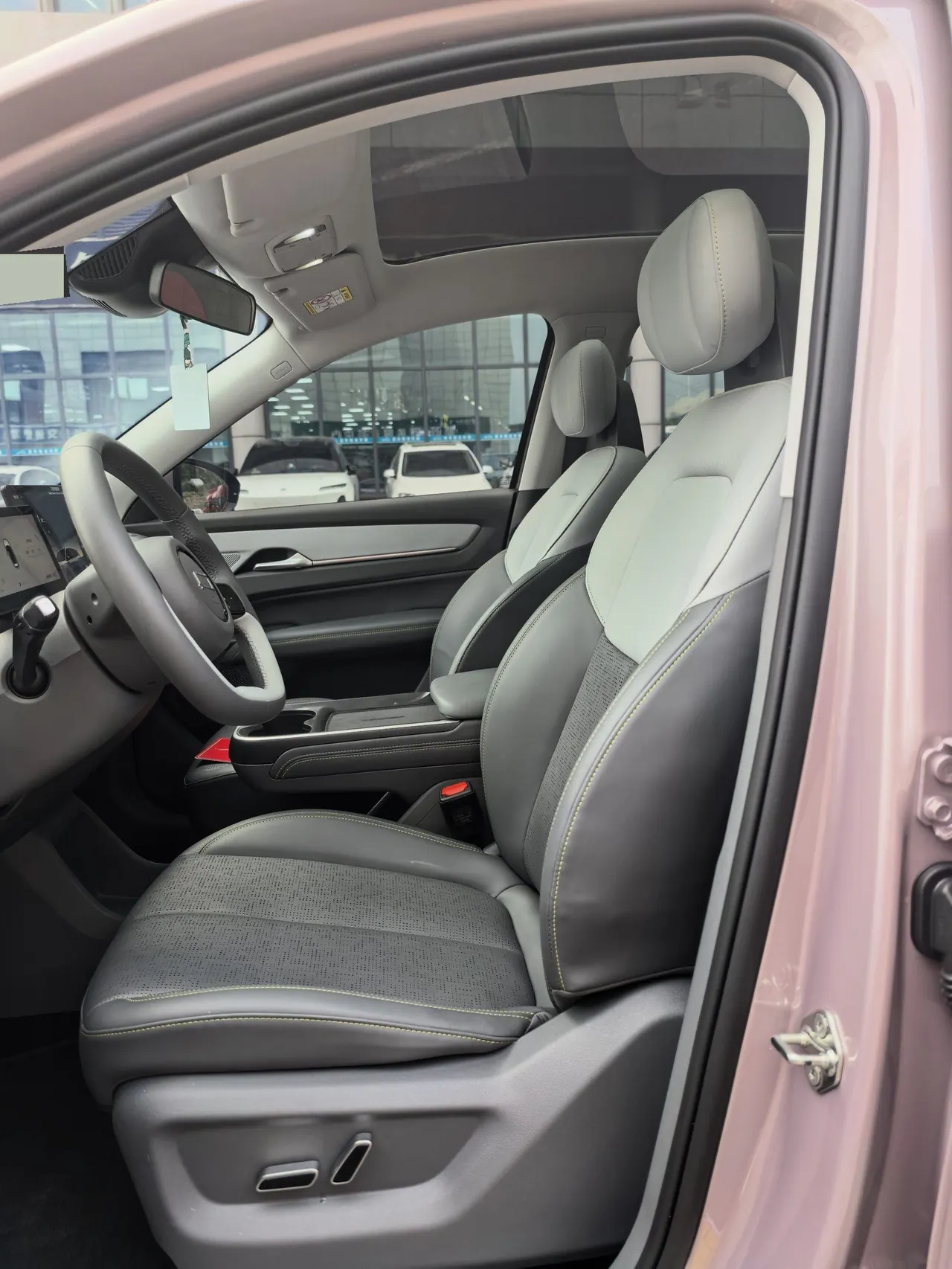 Bestune 2025 Yueyi 03 565km Premium Edition Automatic Gear 6