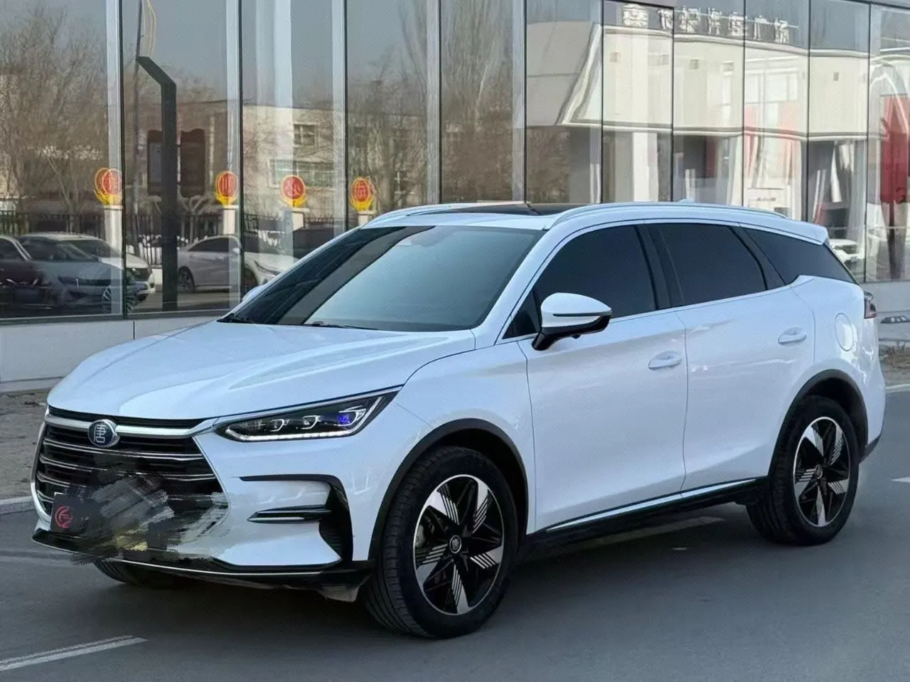 BYD Tang New Energy 2021 Tang DM-i 1.5T Stepless 112KM Honorable Automatic Gear - View 1