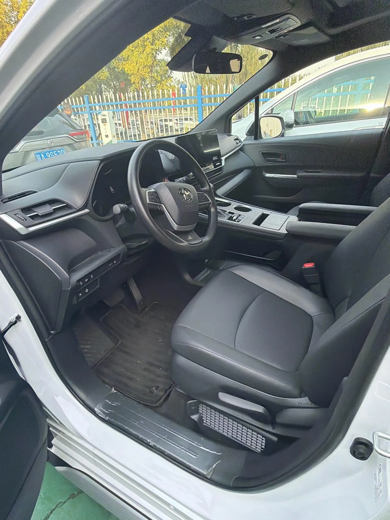 Toyota 2026 Grevia HYBRID 2.5 Stepless Comfort Edition Automatic Transmission 2