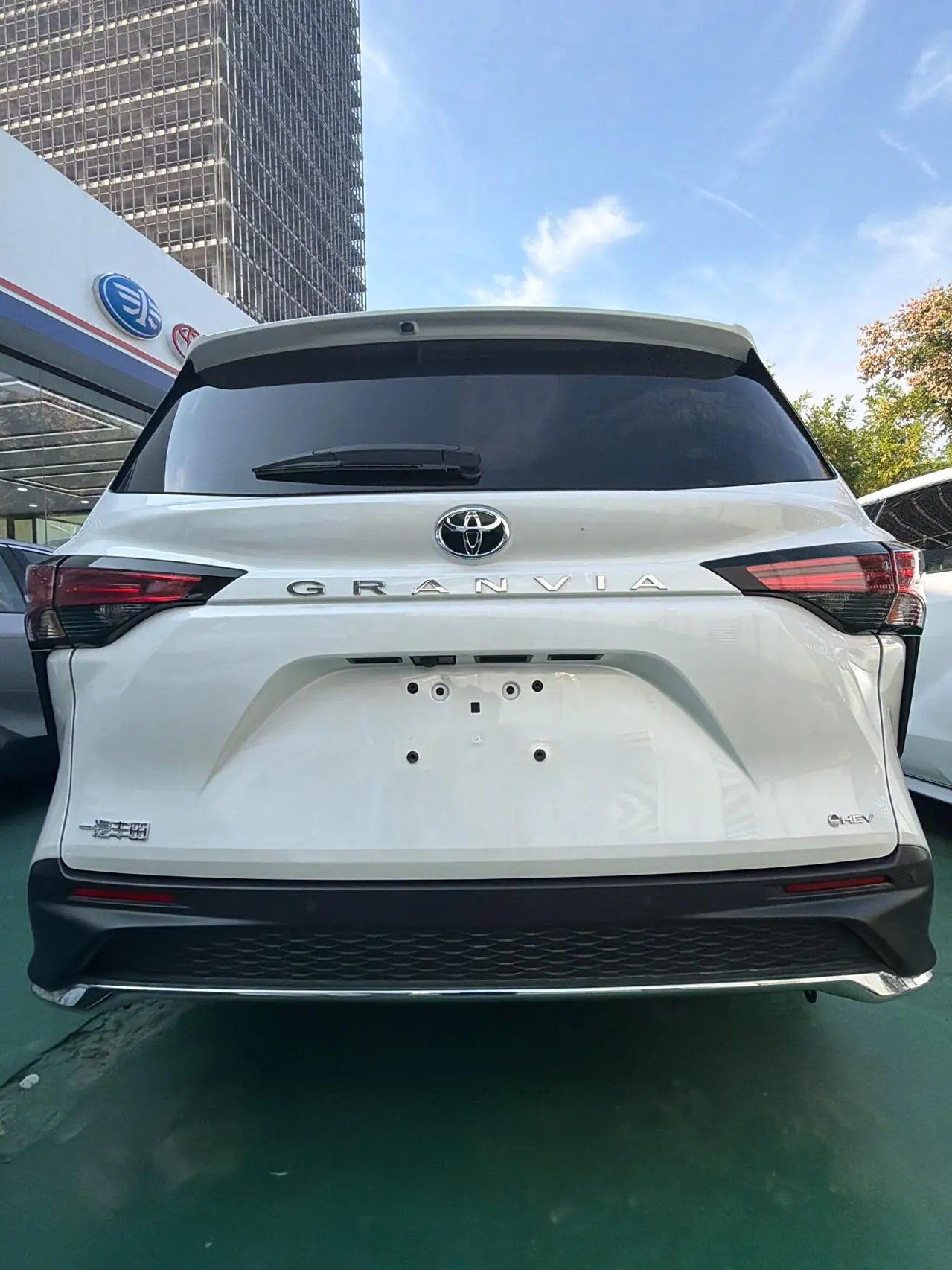 Toyota 2026 Grevia HYBRID 2.5 Stepless Comfort Edition Automatic Transmission 6