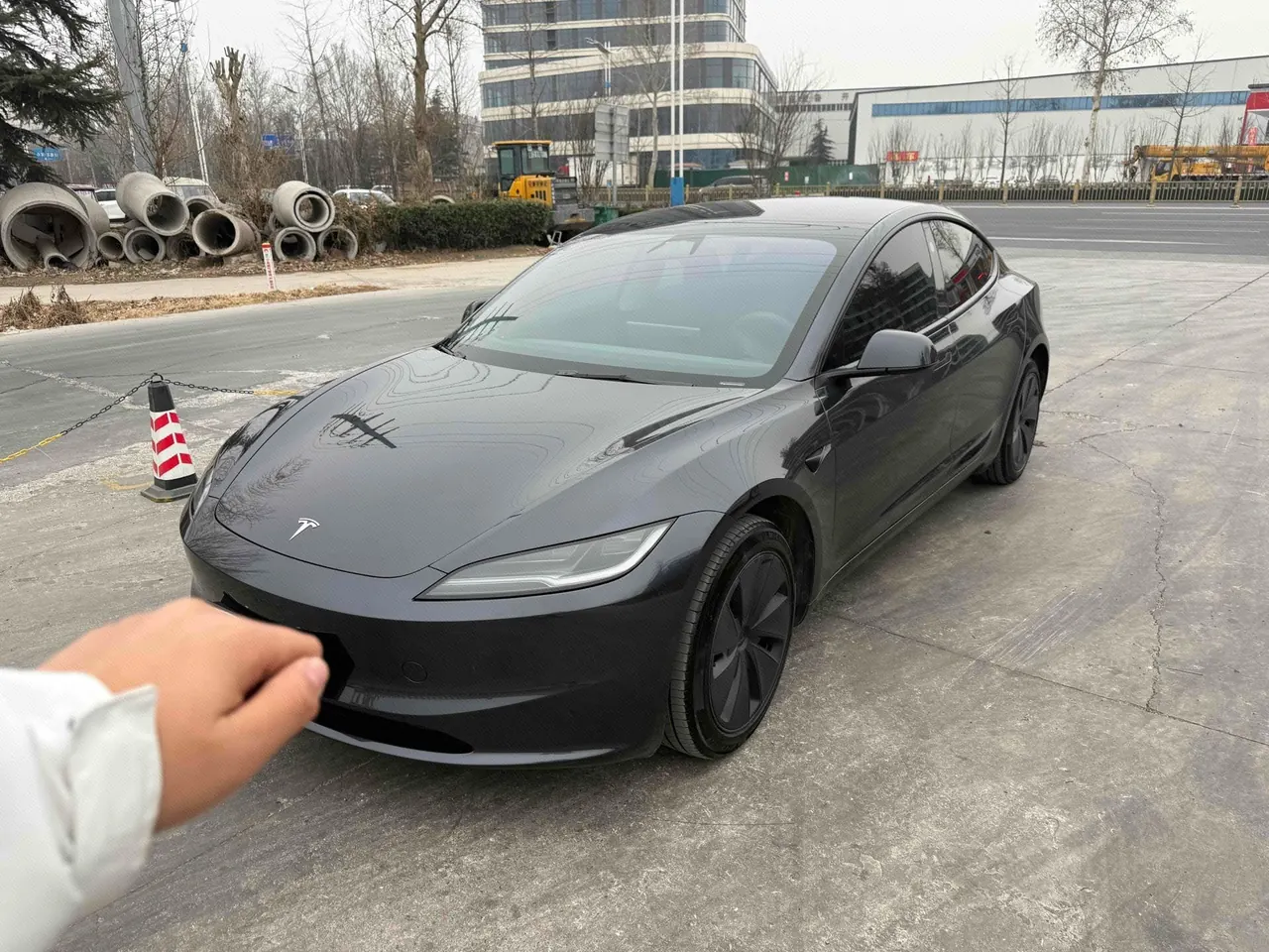 Открыть галерею: Tesla 2023 Model 3 Rejuvenation Edition Rear Wheel Drive Automatic Transmission