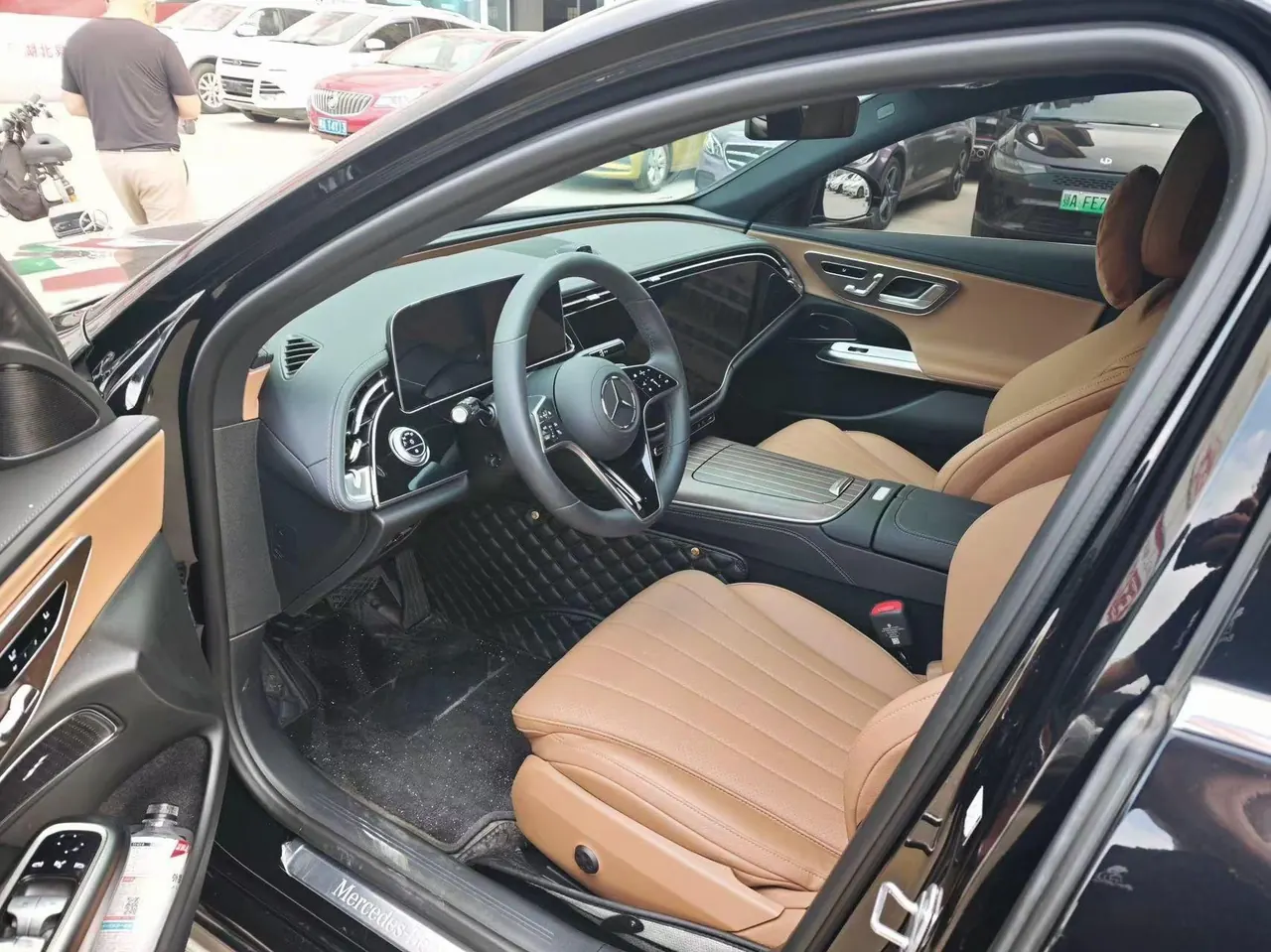Mercedes Benz Class E New Energy 2024 E 350 e L 2.0T Automatic Gear 4