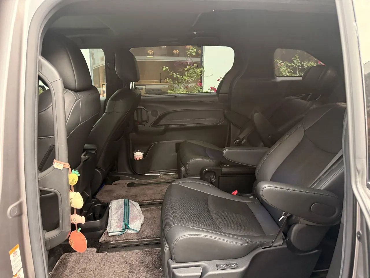 Toyota 2023 Sai 2.5 Stepless Premium Edition Automatic Gear 2