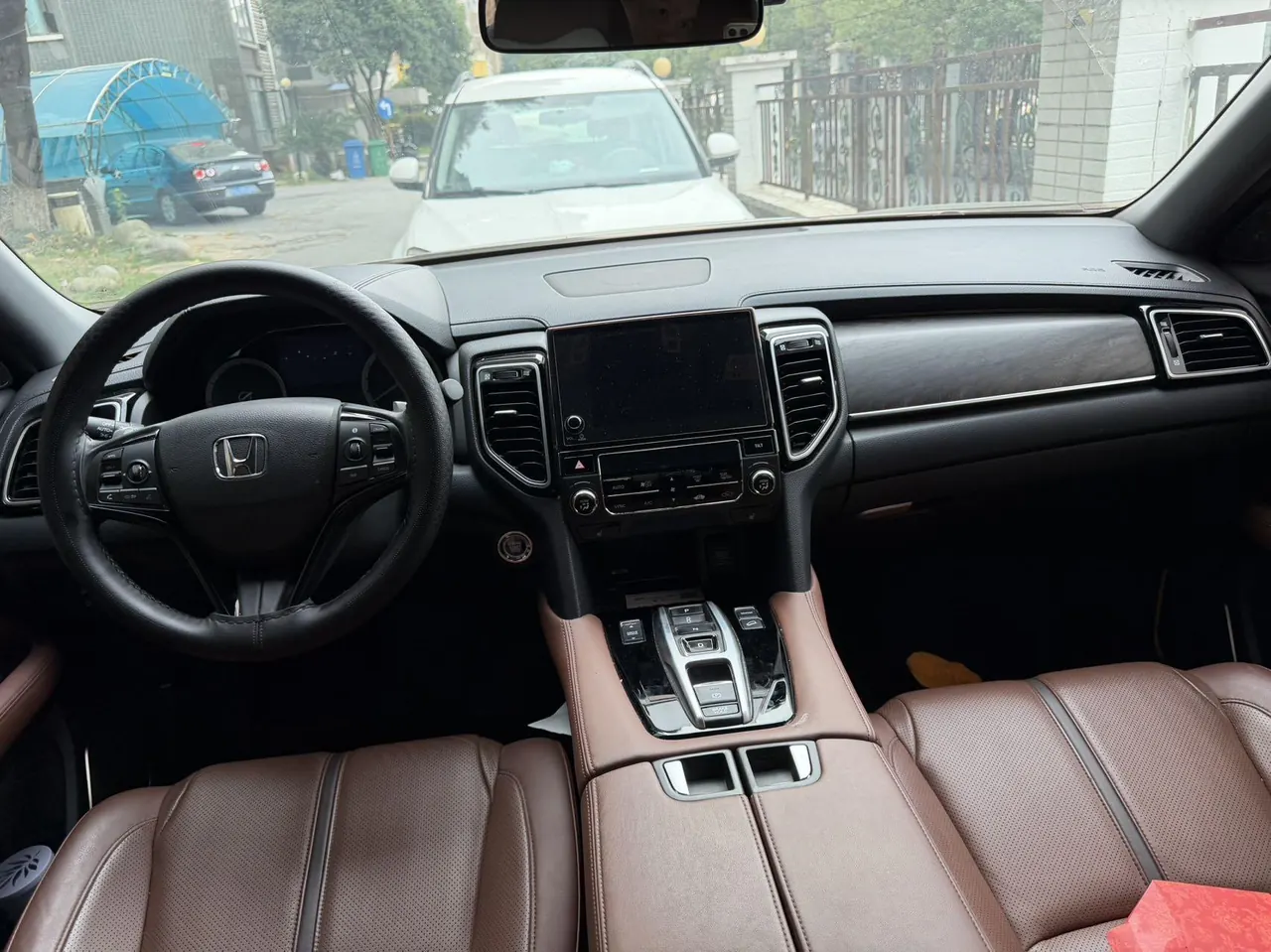 Honda 2020 UR-V 2.0T 370TURBO two-drive elegant version of automatic gear 5