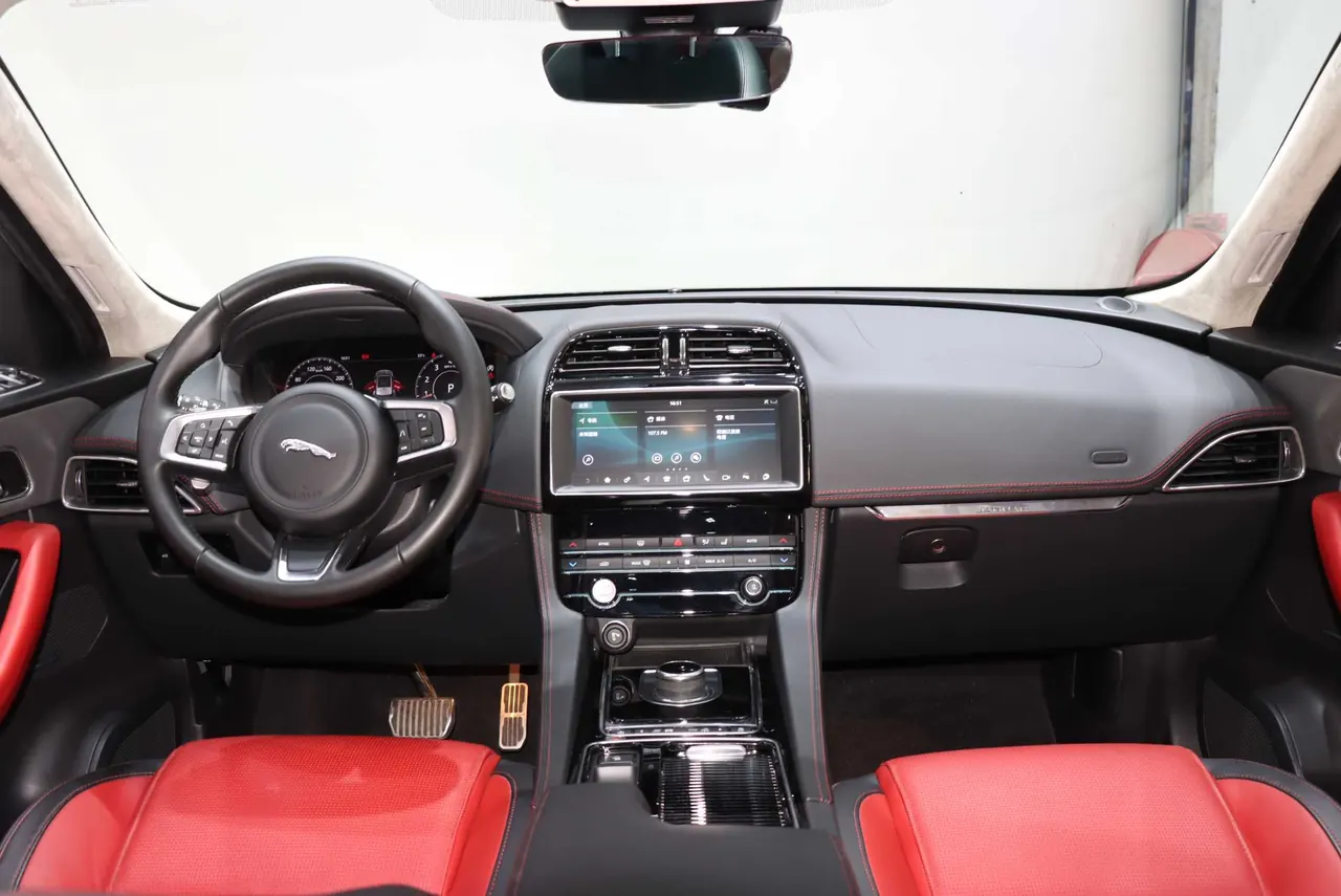 Jaguar F-PACE (Imported) 2020 F-PACE 2.0T Flag Edition Automatic Gear 12