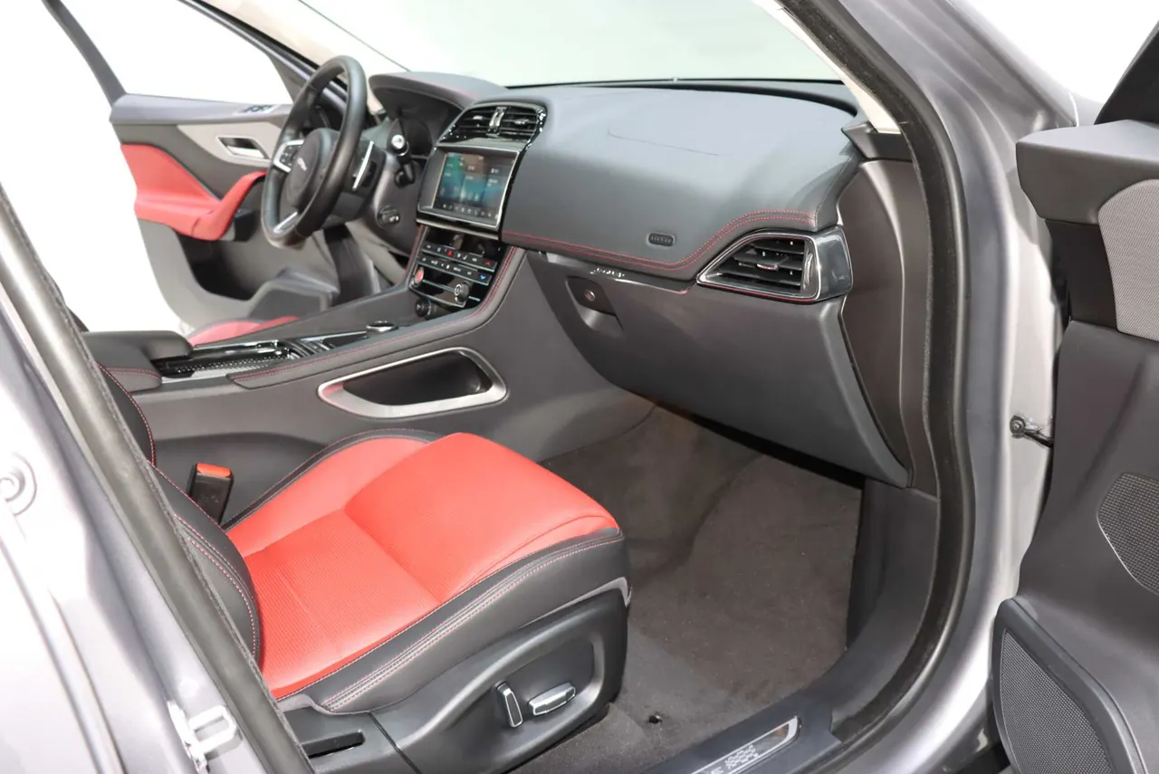 Jaguar F-PACE (Imported) 2020 F-PACE 2.0T Flag Edition Automatic Gear 8