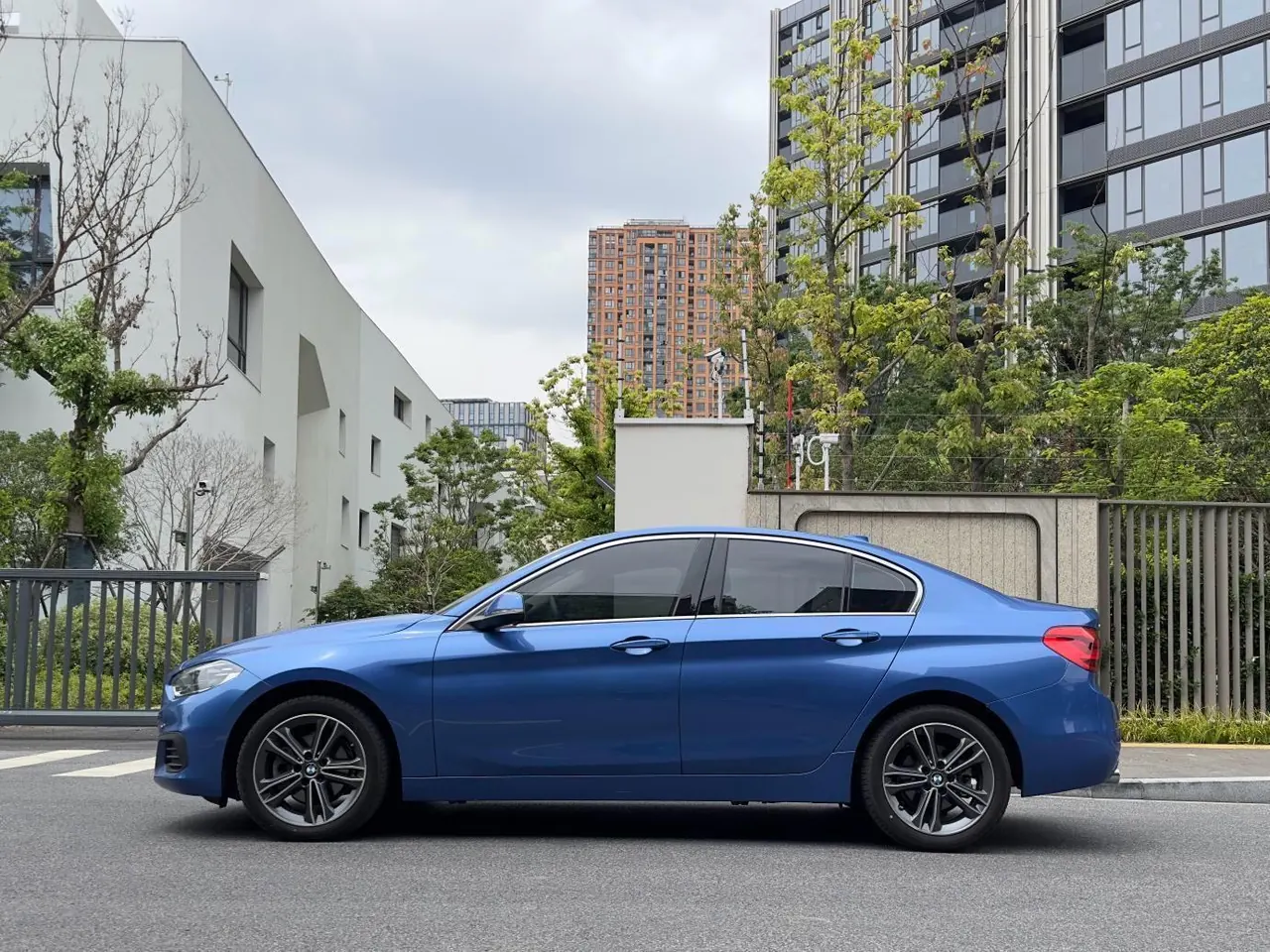BMW 1 Series 2020 120i 1.5T Fashion Automatic 5