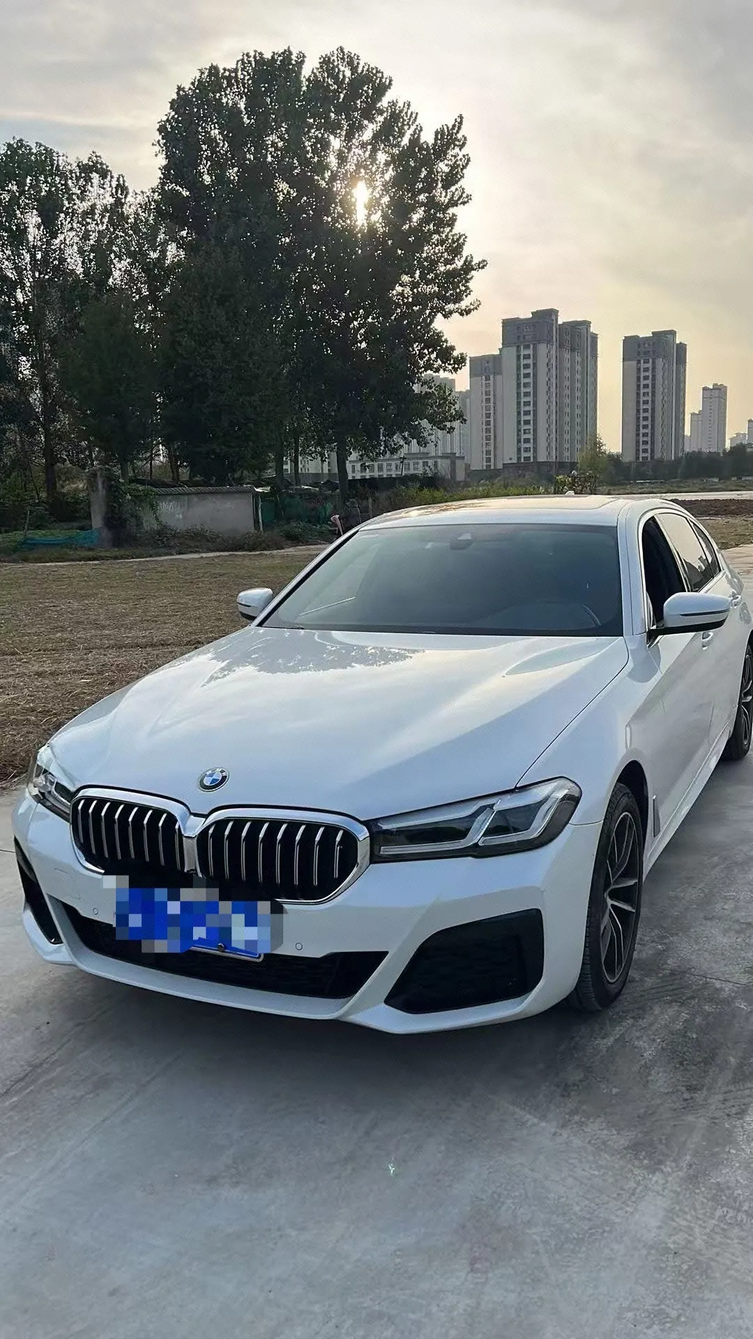 Open image lightbox: BMW 5 Series 2022 525Li 2.0T M Sports Suit (Change 2) Automatic Gear