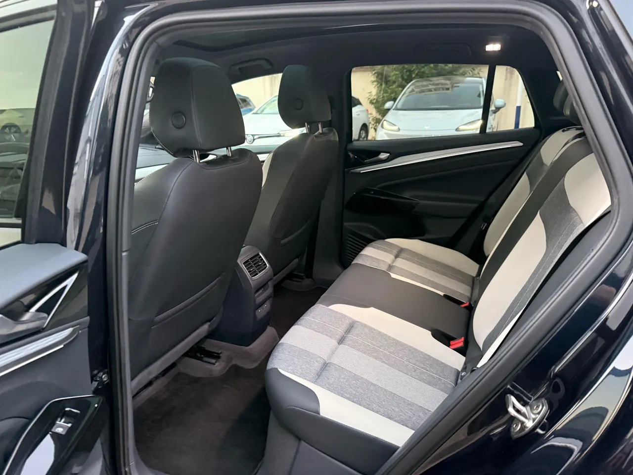 Volkswagen 2022 model ID. 4 CROZZ long endurance PRO version automatic transmission 7
