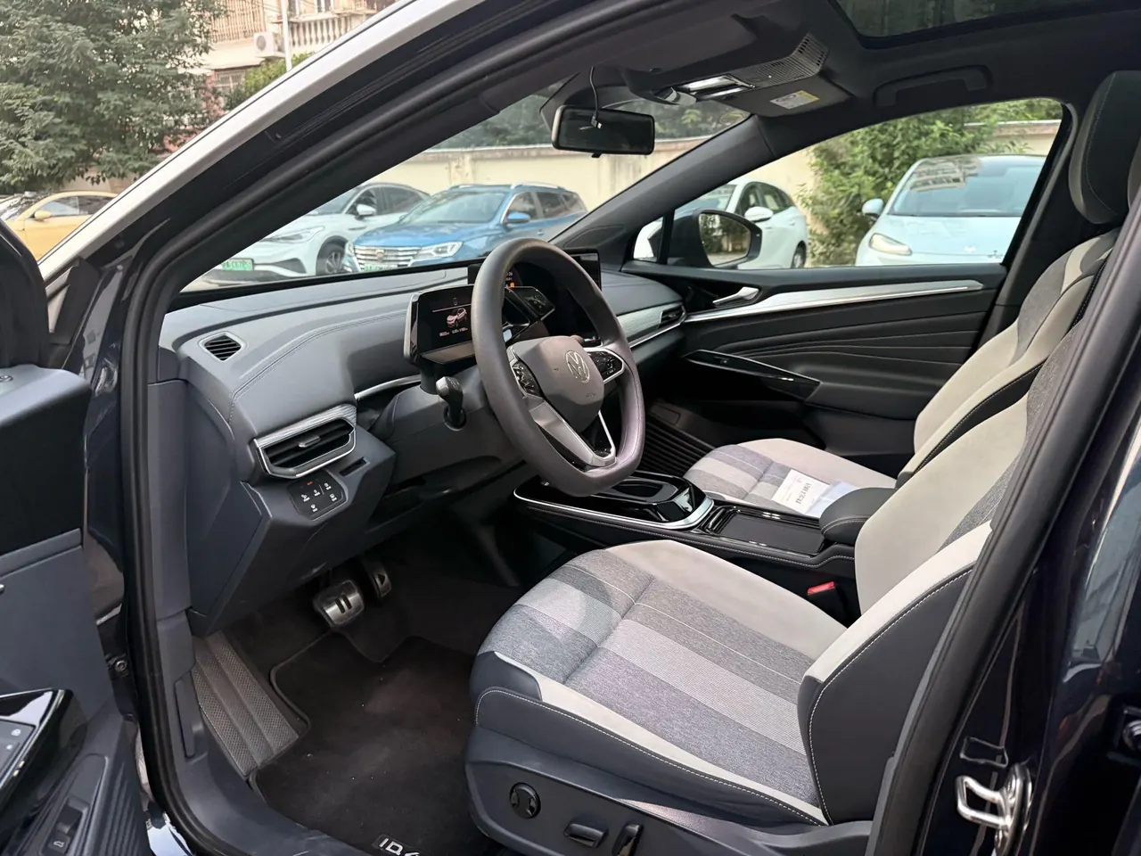 Volkswagen 2022 model ID. 4 CROZZ long endurance PRO version automatic transmission 9