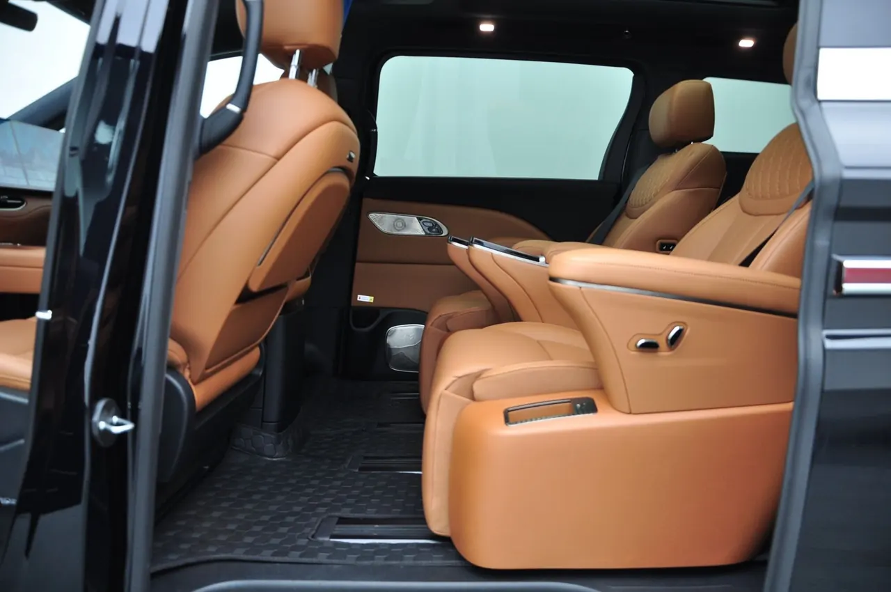 HongQi 2026 HQ9 PHEV 2.0T 4-wheel drive deluxe automatic gear 9