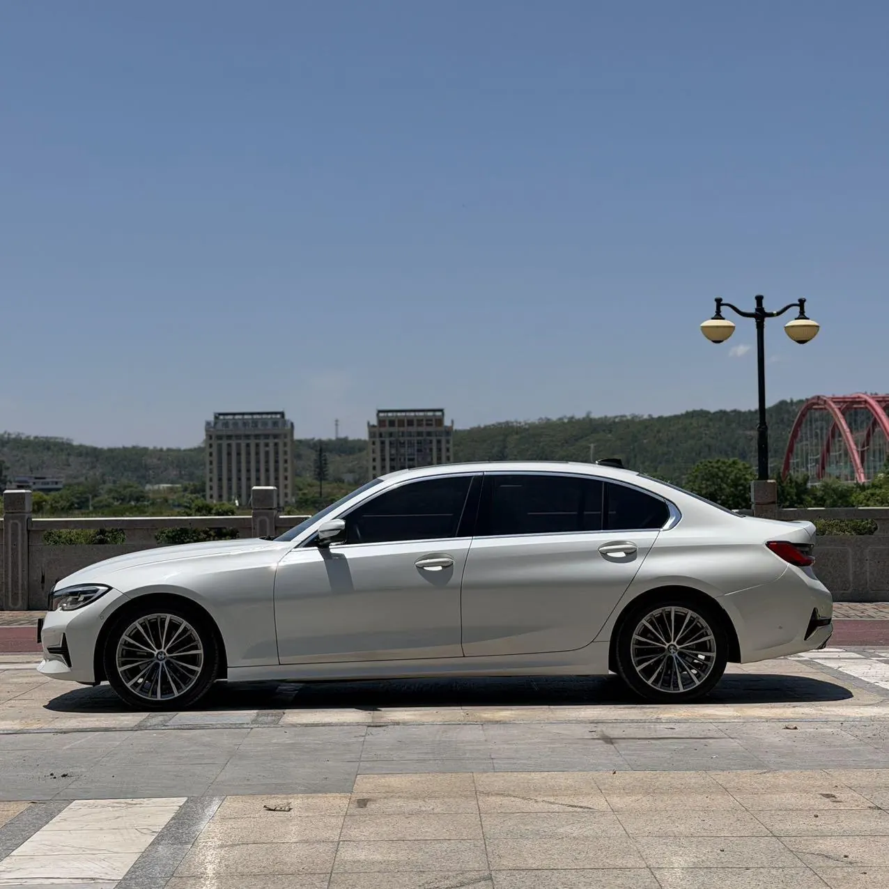 BMW 3 Series 2020 325Li 2.0T First Edition Automatic Gear 3