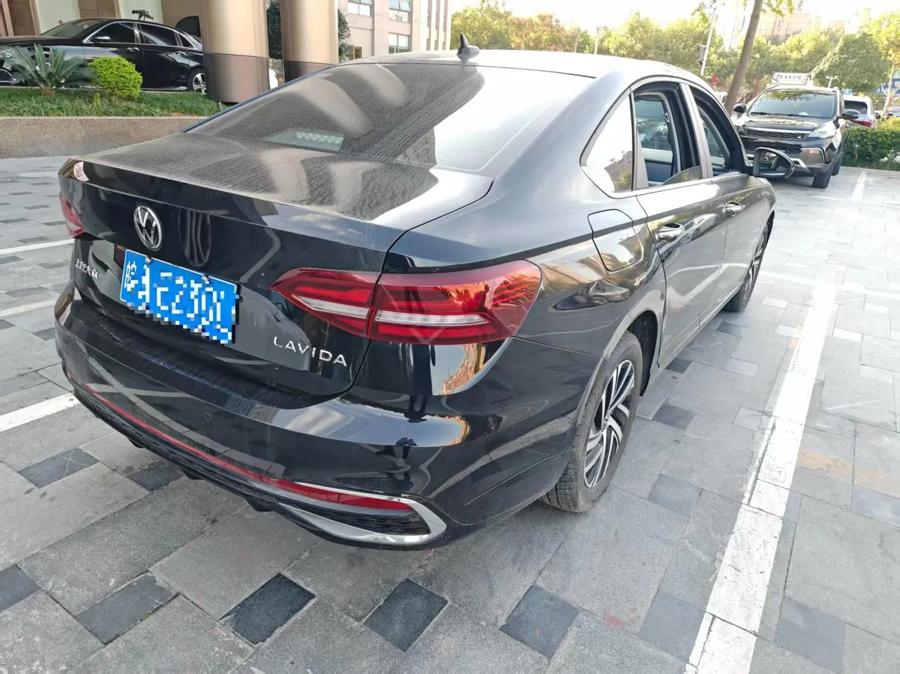 Volkswagen 2024 LaVida 1.5 Star 5 Million Edition Automatic Gear 3