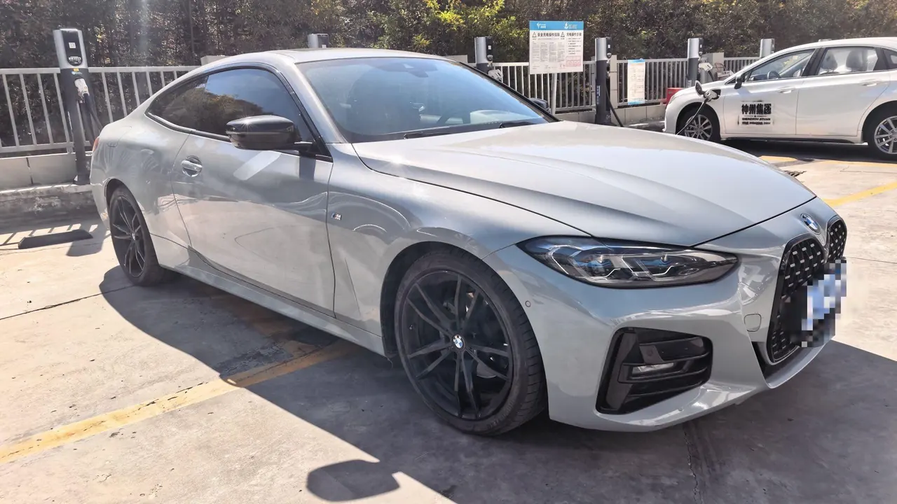 BMW 4 Series (Imported) 2022 425i Coupe 2.0T M Sports Obsidian Night Suit Automatic Gear 3