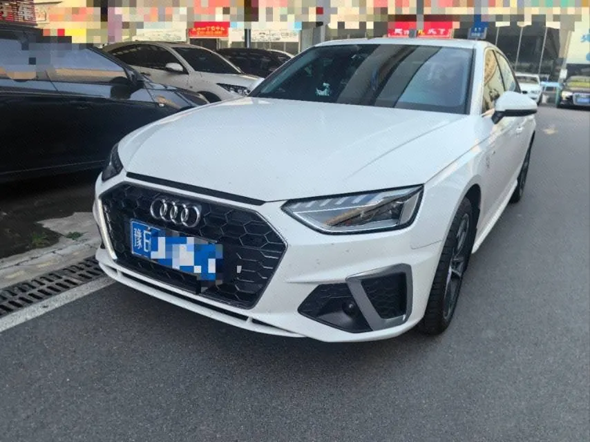 Открыть галерею: Audi 2022 A4L 2.0TFSI 40TFSI Fashion Dynamic Automatic
