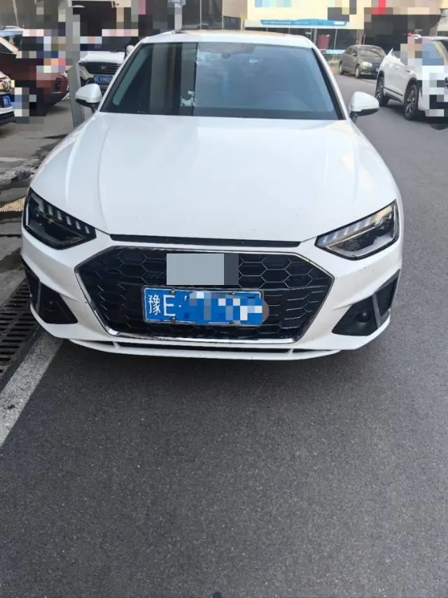 Audi 2022 A4L 2.0TFSI 40TFSI Fashion Dynamic Automatic 2