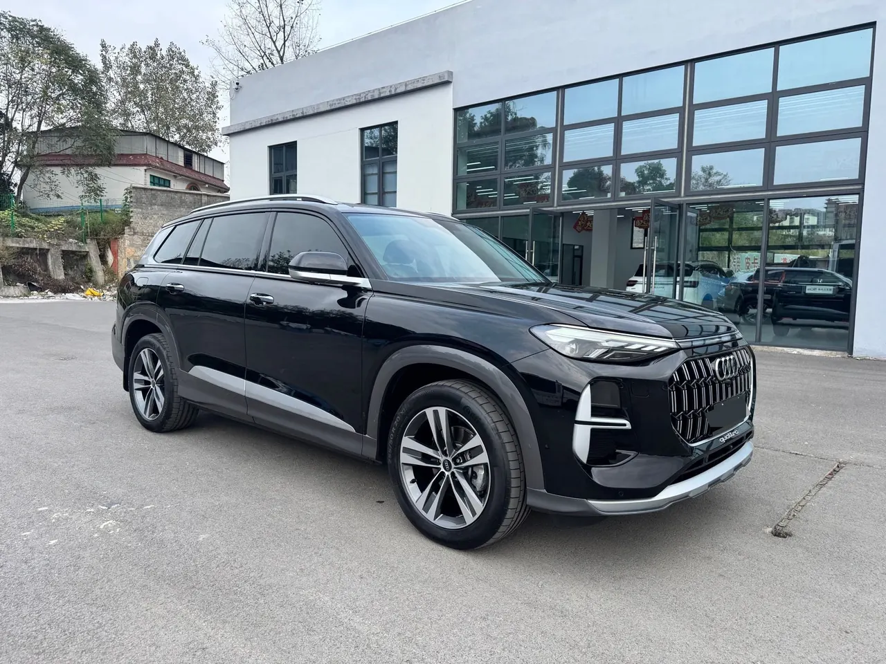 Audi 2025 Q6 2.0TFSI 40TFSI Quattro Commemorative Edition Yu Lin Set 7-seat Automatic Block 3