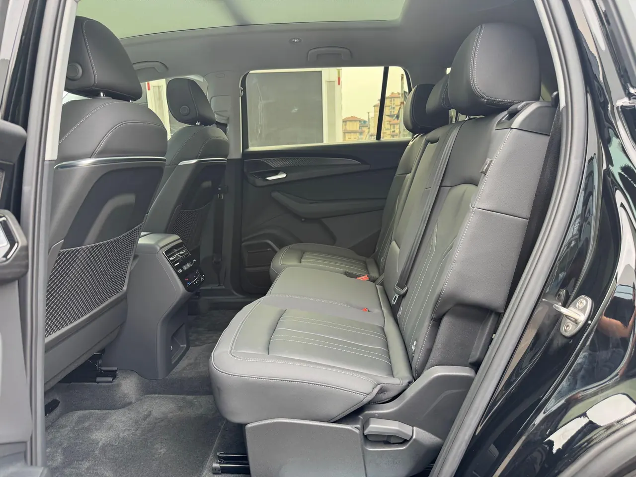 Audi 2025 Q6 2.0TFSI 40TFSI Quattro Commemorative Edition Yu Lin Set 7-seat Automatic Block 4