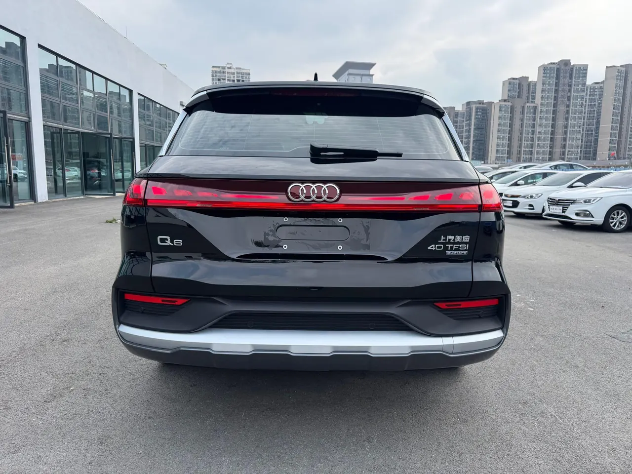 Audi 2025 Q6 2.0TFSI 40TFSI Quattro Commemorative Edition Yu Lin Set 7-seat Automatic Block 8