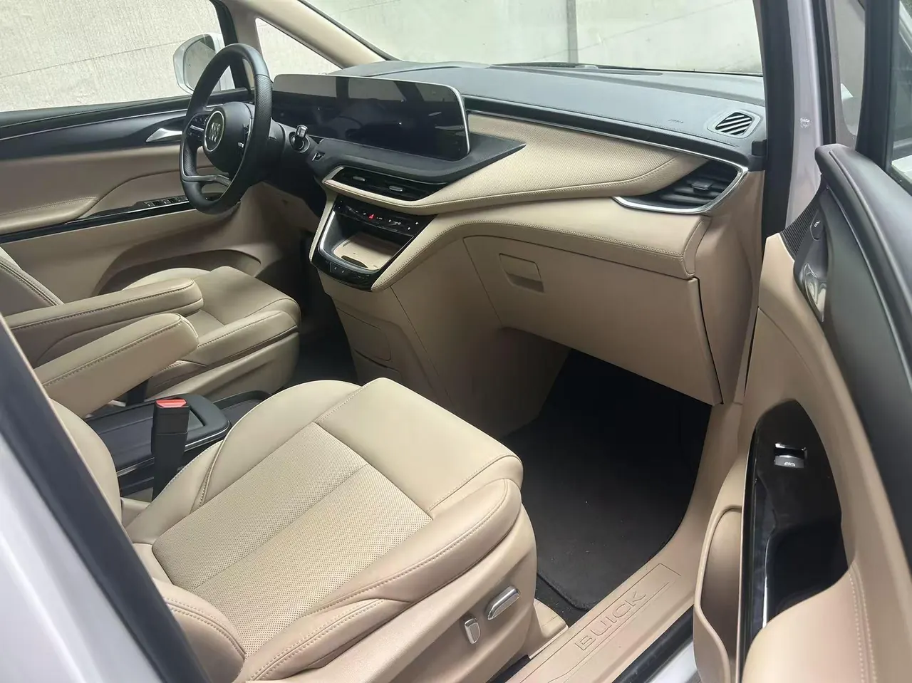 Buick 2025 GL8 Lu Shang 1.5T Premium Edition 7-seat Automatic Gear 5