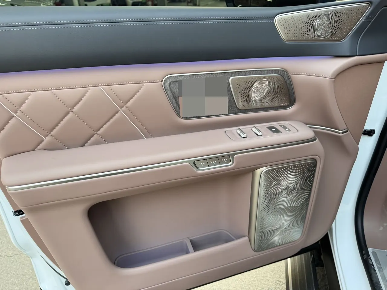 NIO 2026 ES 9 102kWh Executive Island Deluxe Automatic Gear 5
