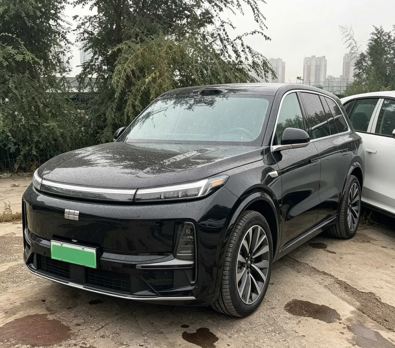 Открыть галерею: Geely Galaxy 2025 M9 1.5T 210km 4-wheel drive pilot version automatic gear
