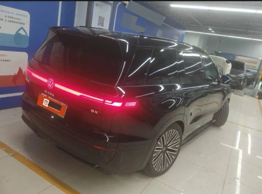 Volkswagen 2026 ID.ERA 9X Max 4-wheel drive automatic gear 3