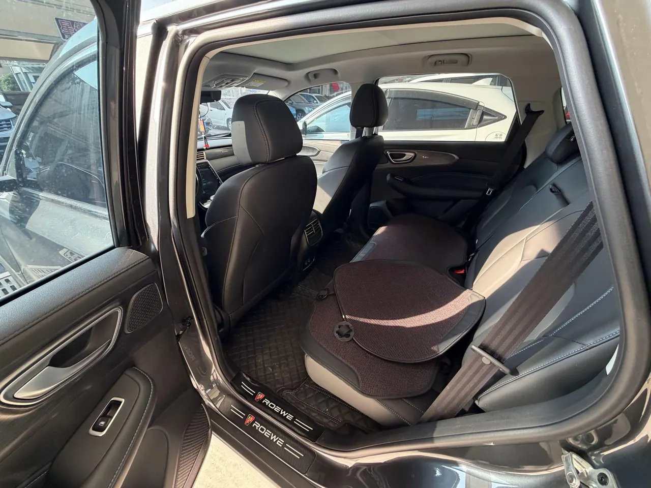 Roewe 2025 RX5 PLUS 1.5TGI 330TGI Lingchao Zhihui Edition Automatic Gear 6