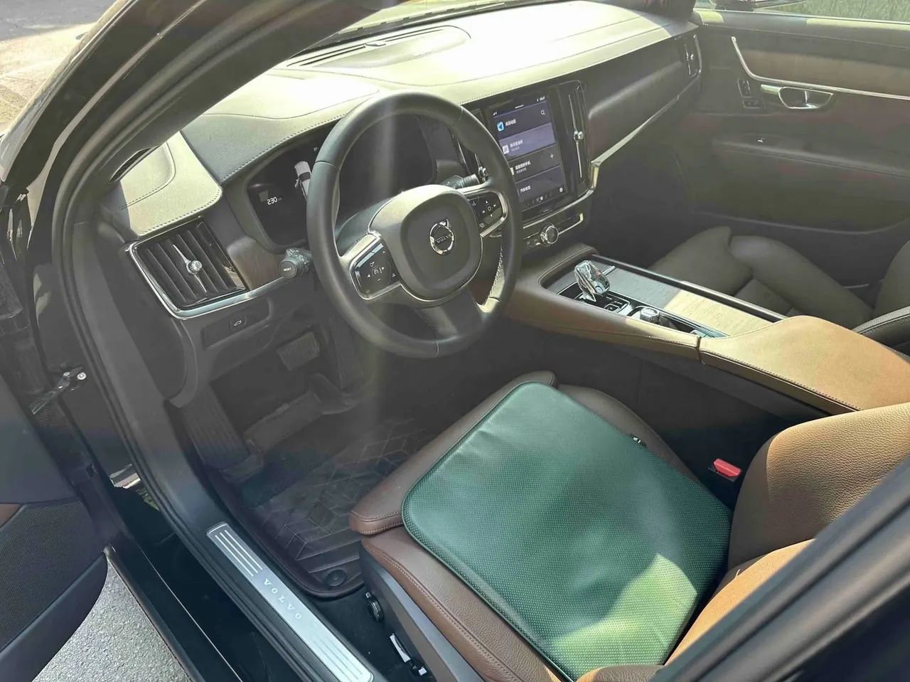 Volvo 2023 S90 48V 2.0T B5 Zhiyuan Deluxe Edition Automatic Gear 8