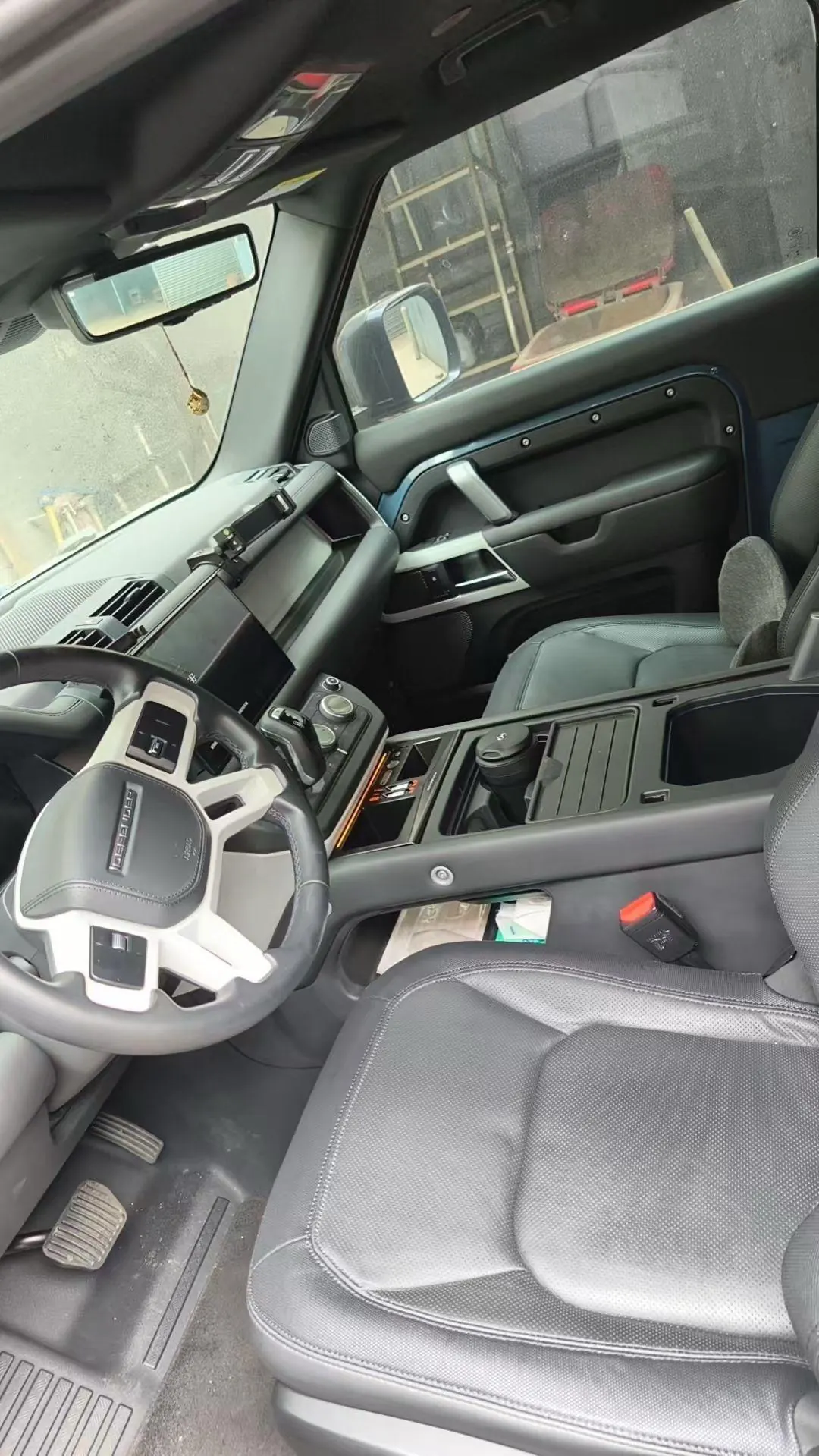 Land Rover Guard (Imported) 2022 Guard 90 2.0T P300 X-DYNAMIC HSE Automatic Gear 3