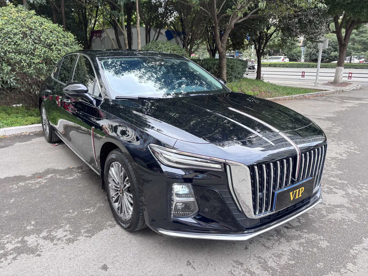 HongQi 2024 H5 2.0T Zhilian Qi Chang Edition Automatic Gear 2