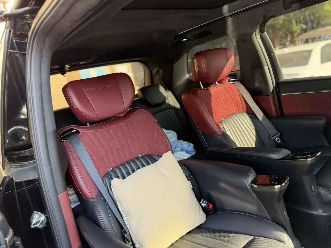 GAC Trumpchi 2024 M8 2.0T 400T Grandmaster Series Supreme‑Grade Automatic 5