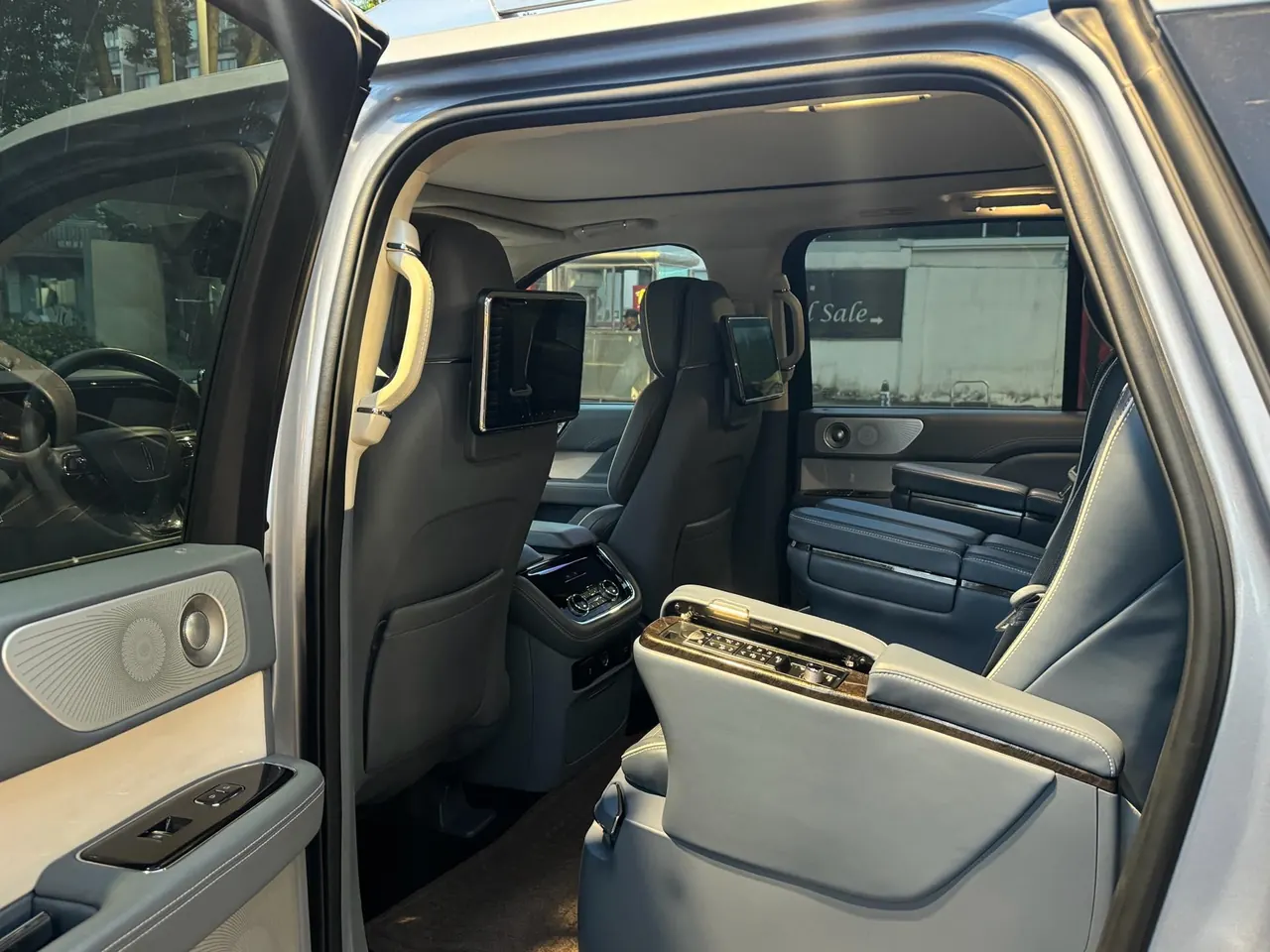 Lincoln Navigator (Imported) 2020 Navigator 3.5T L Long Axis Presidential Edition Automatic Gear 7