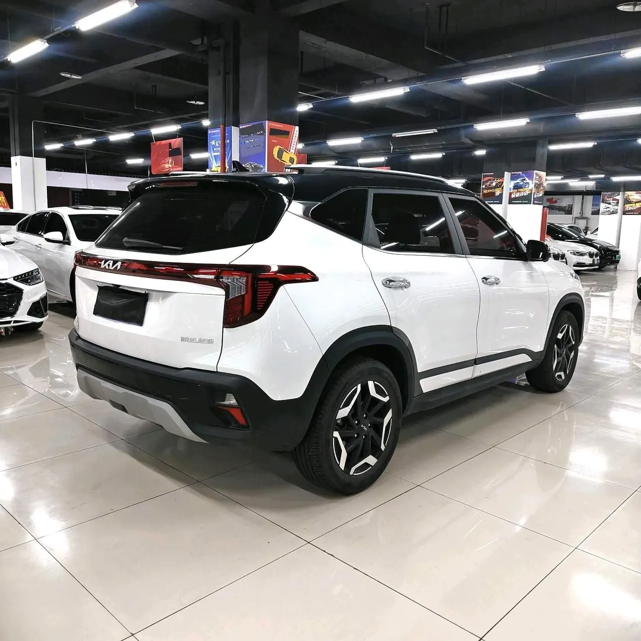 Kia 2023 Setus 1.5 Stepless Premium Edition Automatic Transmission 9