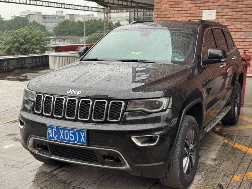 Jeep Grand Cherokee (Imported) 2020 Grand Cherokee 3.0 Professional Navigation Edition Automatic Gear - View 1