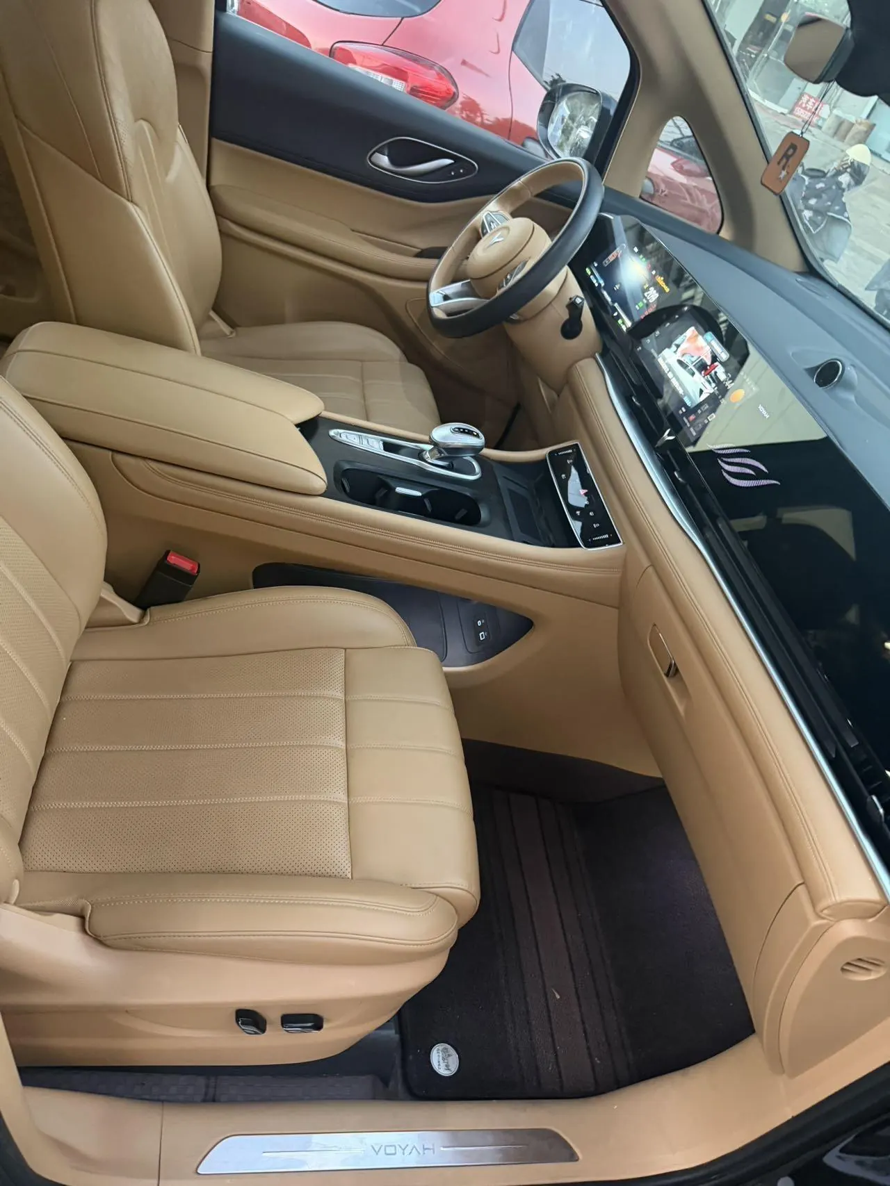 Voyah 2024 Dreamers PHEV 1.5T Long Endurance Excellent Edition Automatic Gear 4