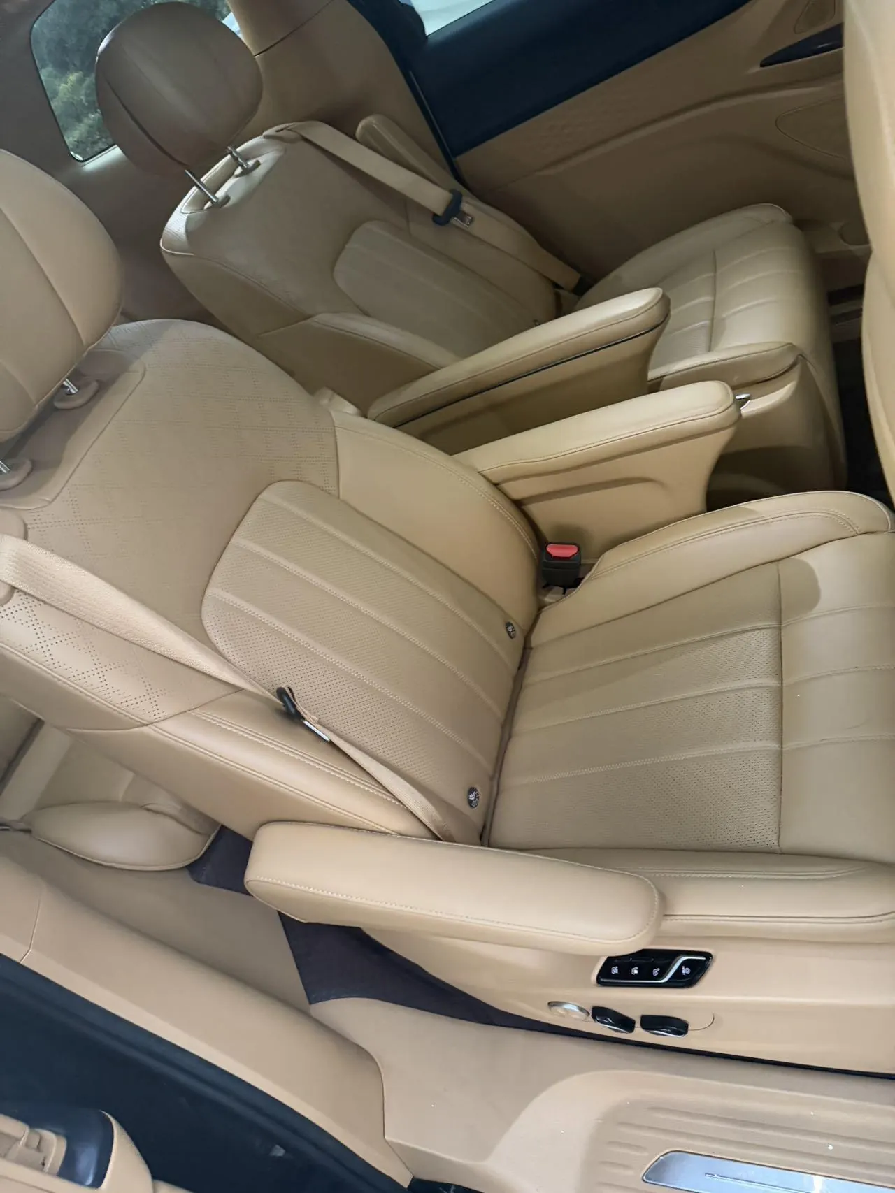 Voyah 2024 Dreamers PHEV 1.5T Long Endurance Excellent Edition Automatic Gear 5