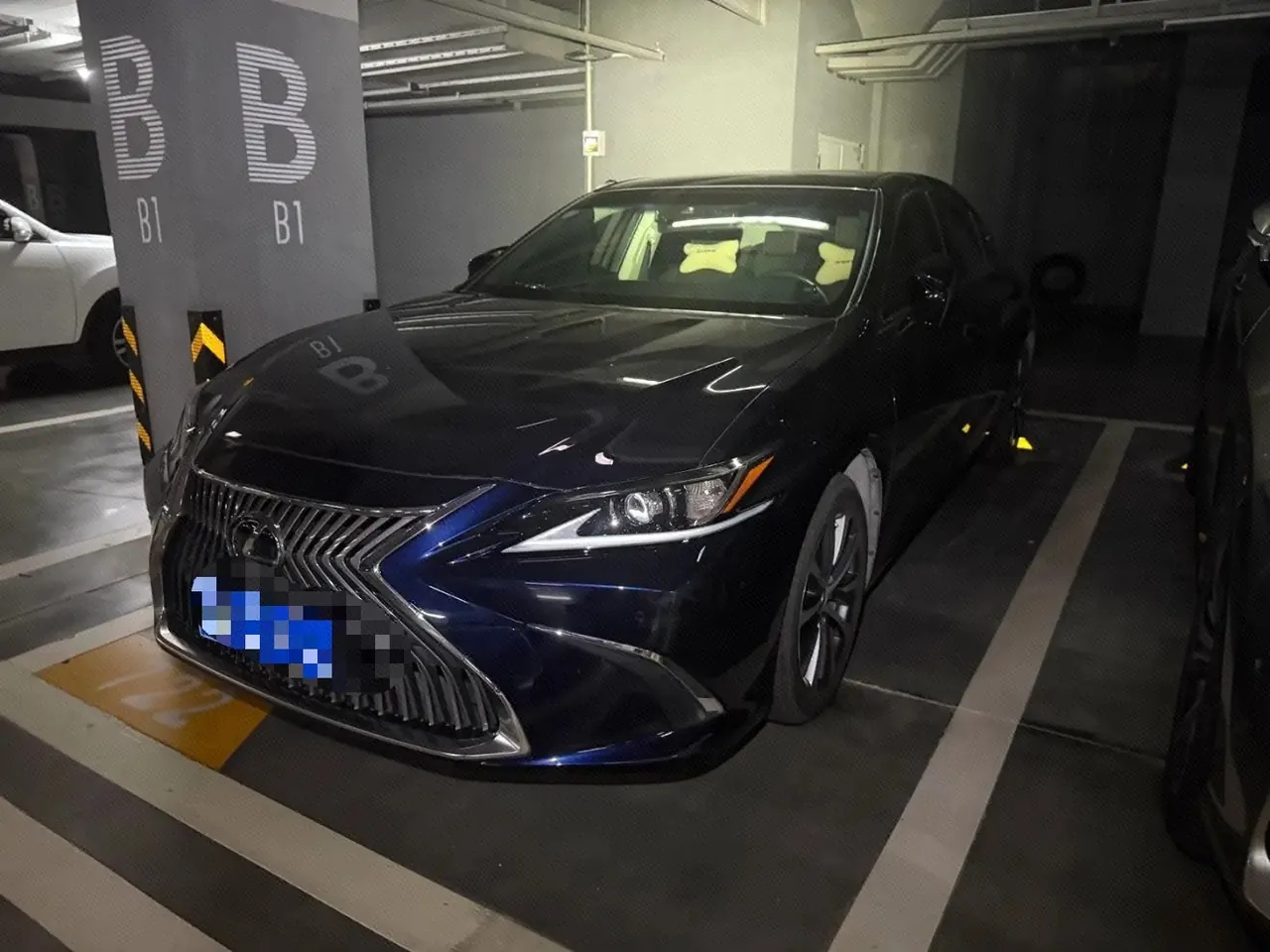 Open image lightbox: Lexus ES (Imported) 2020 ES200 2.0 Stepless Premium Edition Automatic Gear